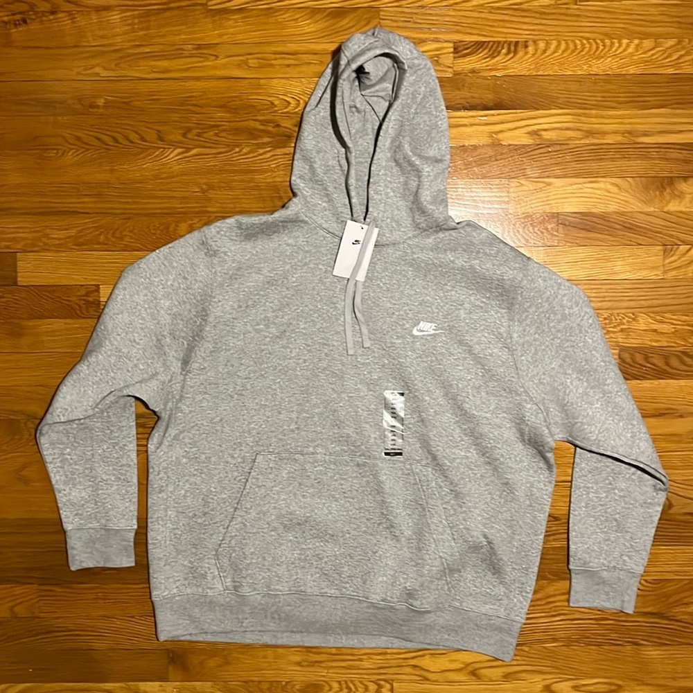 Gray Nike Hoodie. Brand new with tags still on it.